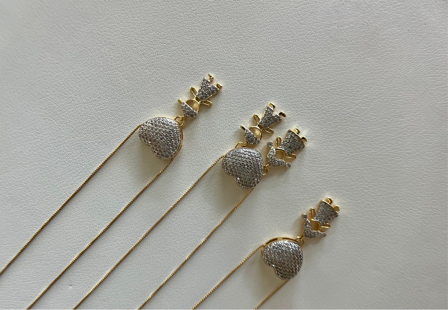 3D Heart & Couple Pendant - 18K Gold Plated